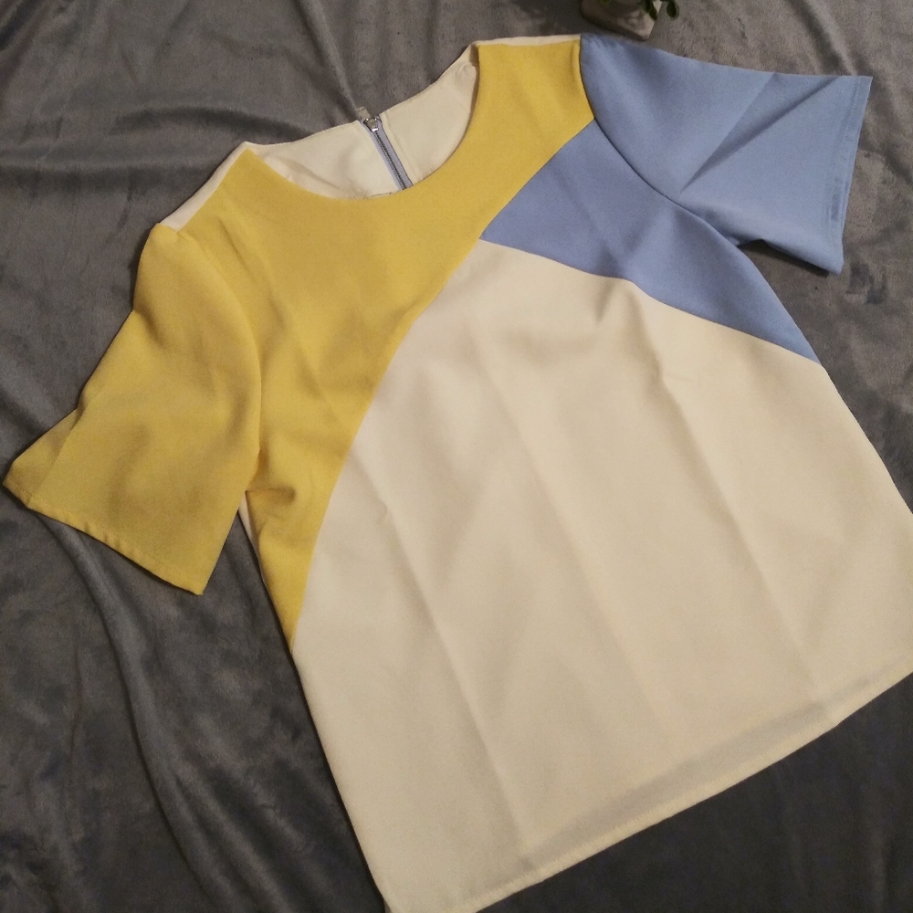 Color block blouse ❗❗never worn❗❗